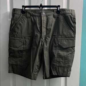Men's Green Cargo Shorts